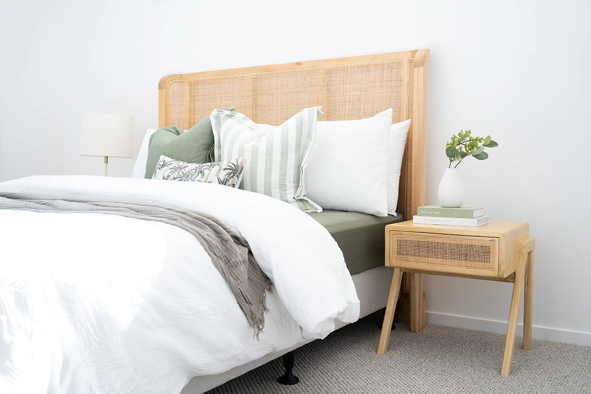 Castaway Bedhead – King 10 Castaway Bedhead – King - Image 8