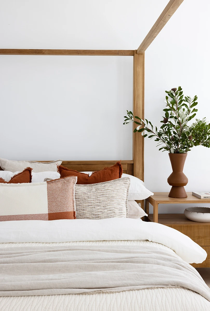 Eden Four Post Bed- King 10 Eden Four Post Bed- King - Image 8