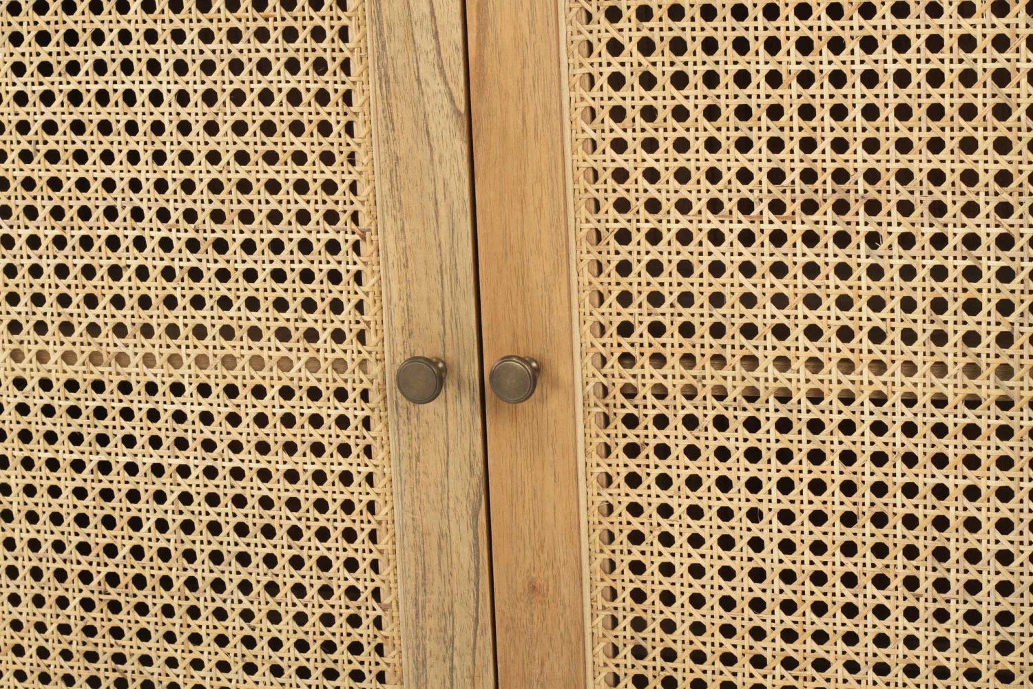 Hamilton Four Door Sideboard – Weathered Oak 14 Hamilton Four Door Sideboard – Weathered Oak - Image 12