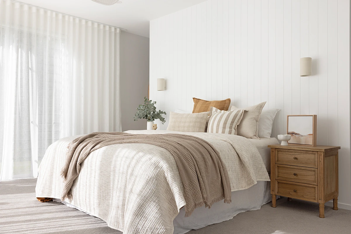 Hamilton Bedside Table – 3 Drawer – Weathered Oak 16 Hamilton Bedside Table – 3 Drawer – Weathered Oak - Image 14