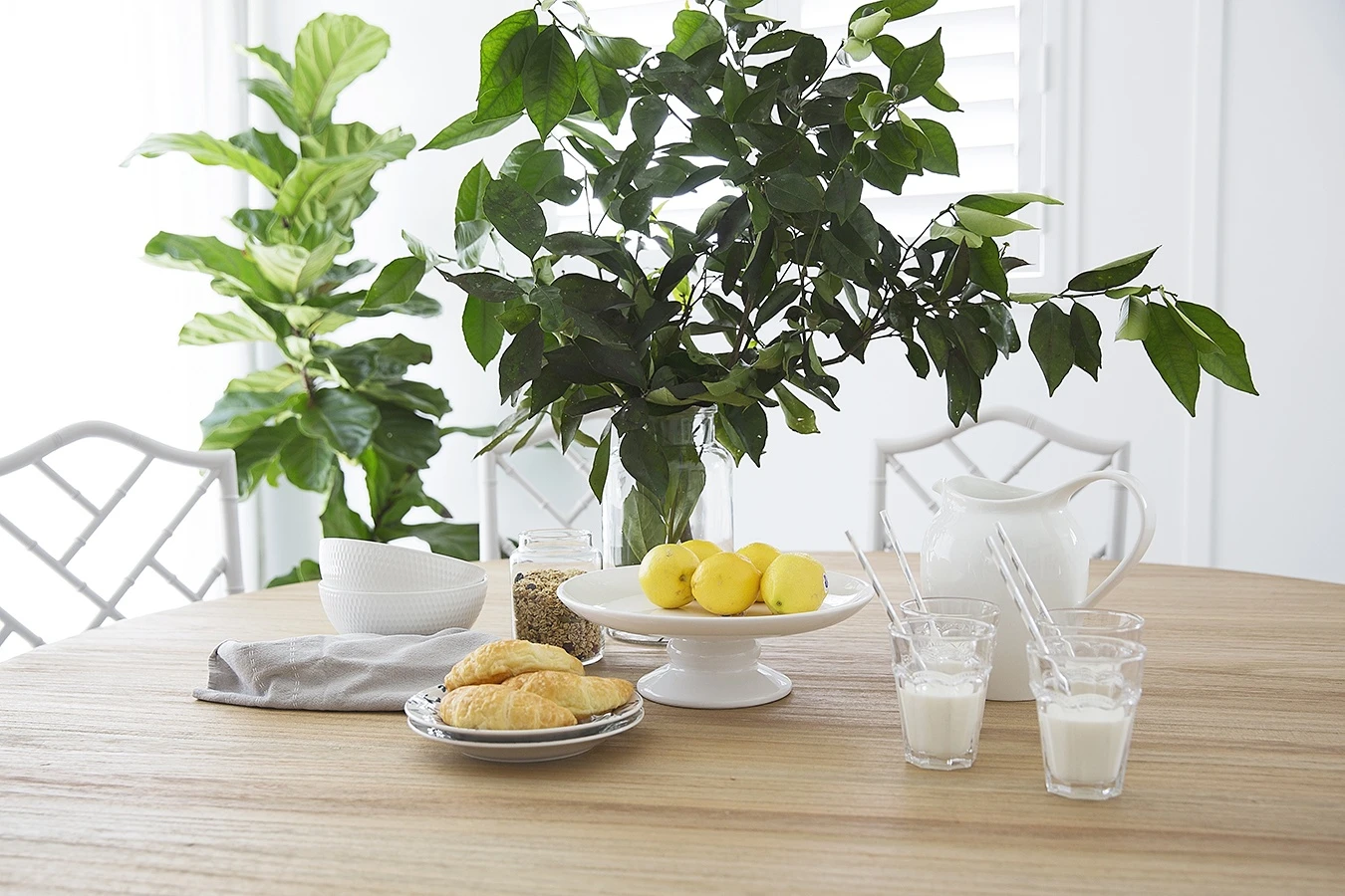 Newport Round Pedestal Table – 180cm 13 Newport Round Pedestal Table – 180cm - Image 11