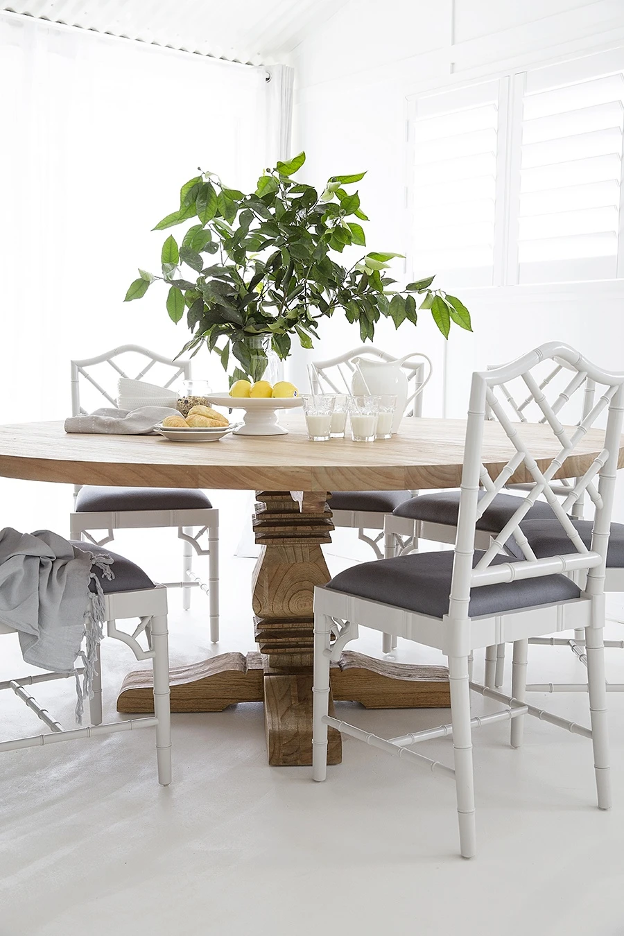 Newport Round Pedestal Table – 150cm 4 Newport Round Pedestal Table – 150cm - Image 2