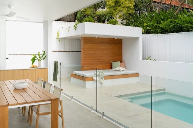 Peninsular Outdoor Chair – White 14 Peninsular Outdoor Chair – White - Image 12