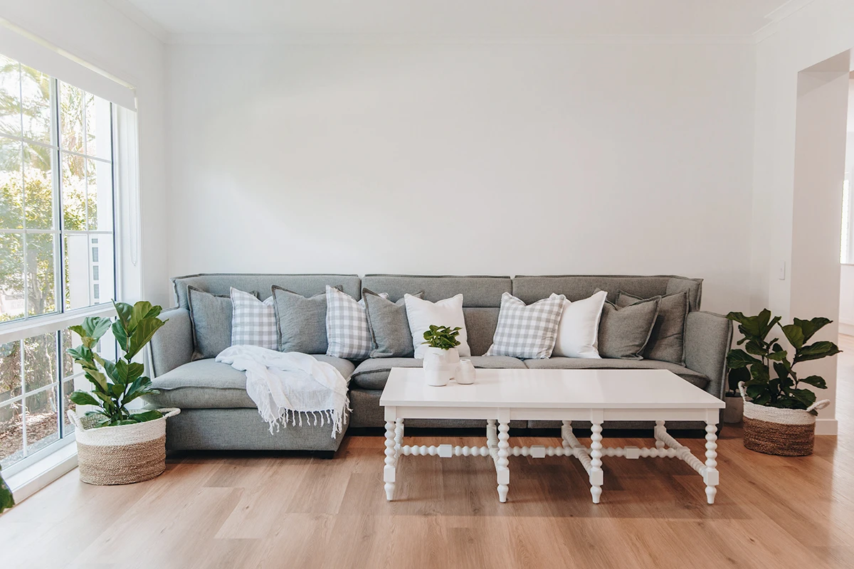 Stradbroke Bobbin Coffee Table – White 4 Stradbroke Bobbin Coffee Table – White - Image 2