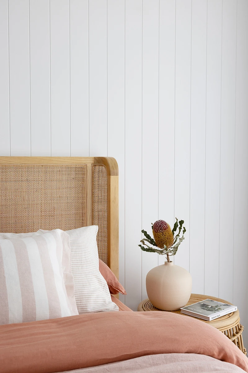 Castaway Bedhead – King 8 Castaway Bedhead – King - Image 6