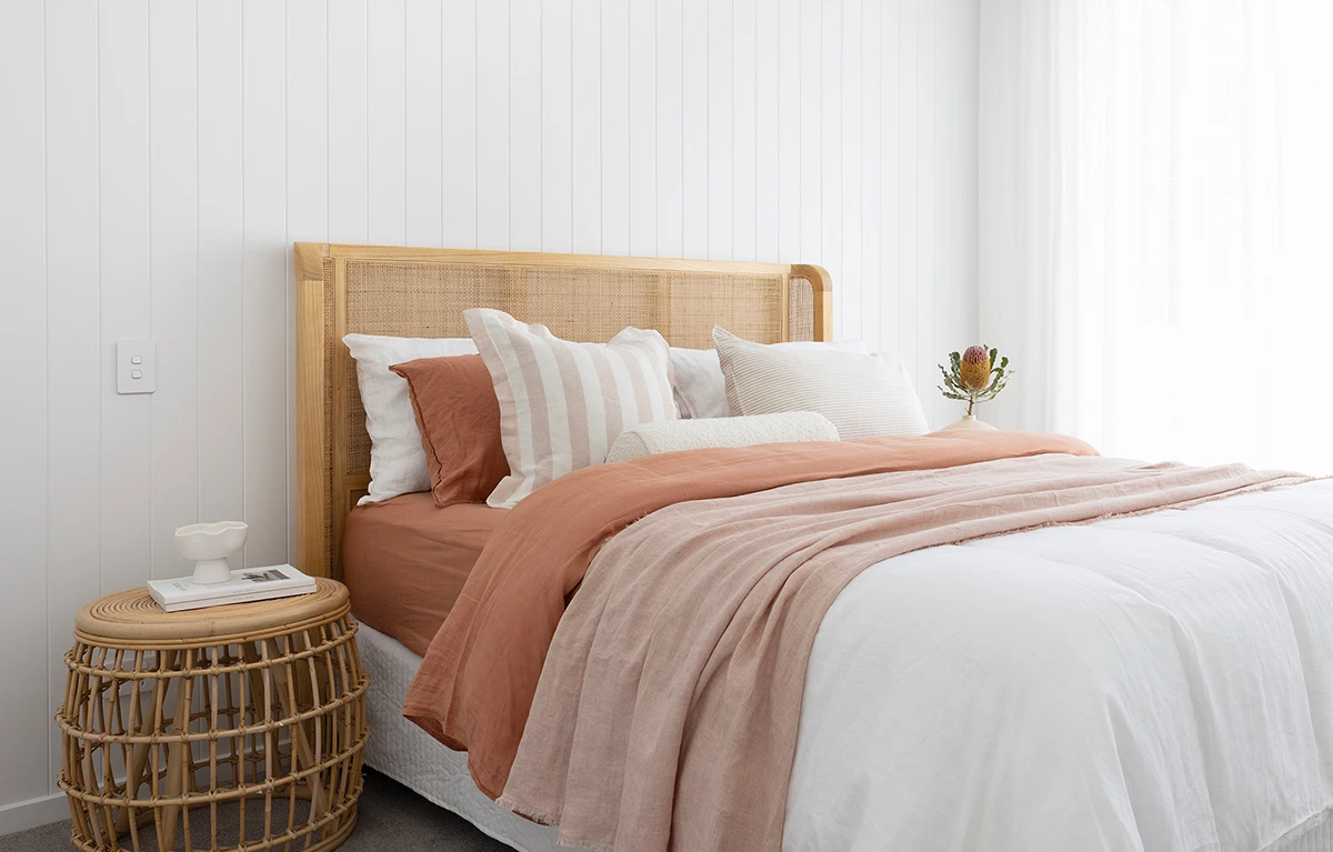 Castaway Bedhead – King 4 Castaway Bedhead – King - Image 2