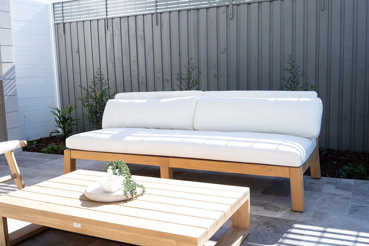 Whitehaven Outdoor 3 Seater Sofa 16 Whitehaven Outdoor 3 Seater Sofa - Image 14